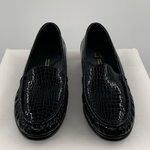 NWT NIB SAS Women’s Simplify Slip On Black Croc Leather Loafer Shoes - Picture 3 of 11